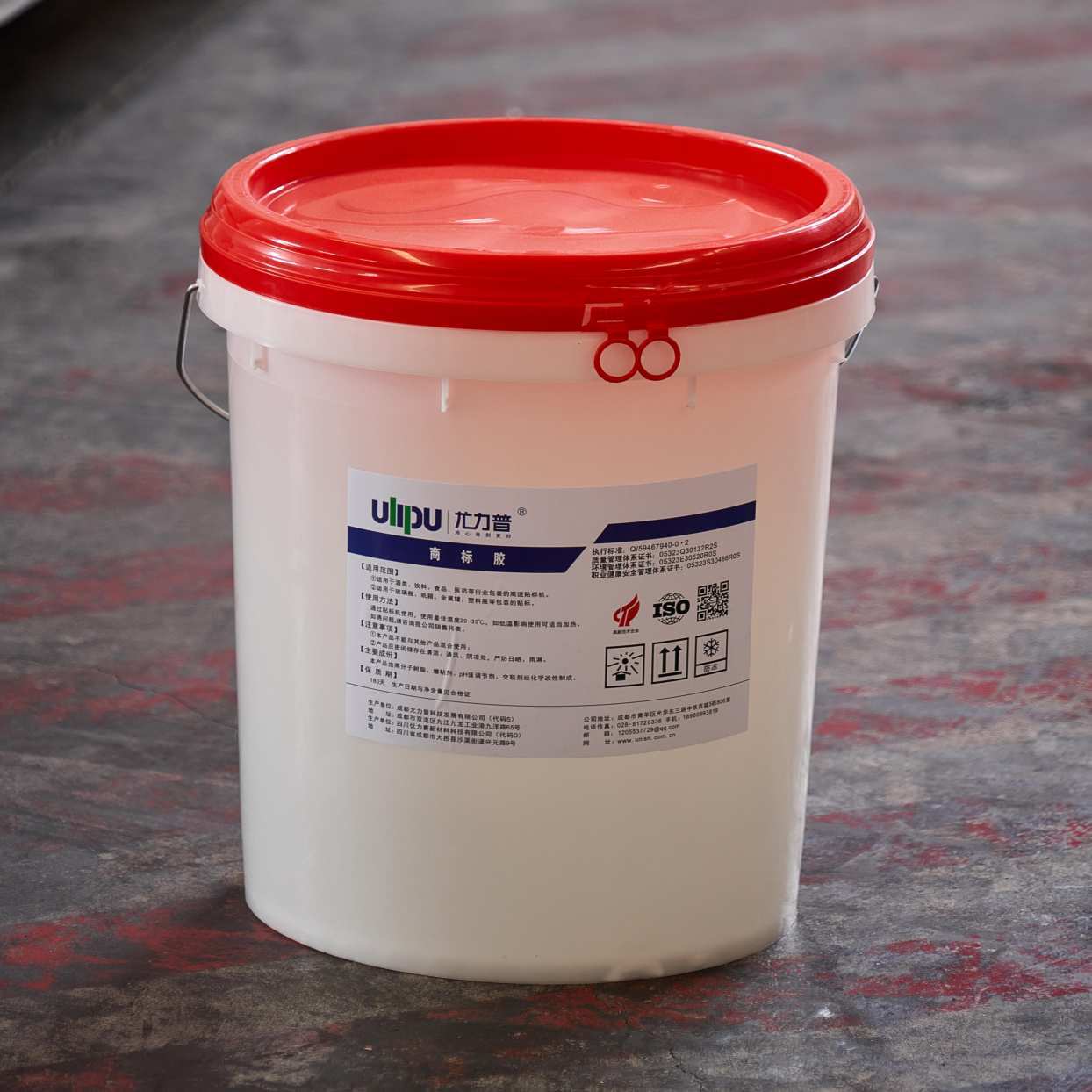 Water-Based Labeling Adhesive for High-Speed Glass Bottle Lines